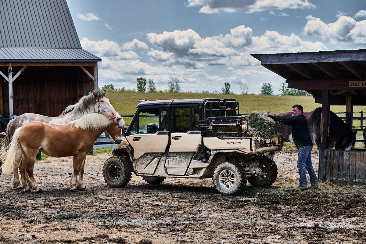 ORV MY27 SSV DEFENDER XU LIMITED HD11 SANDSTONE LIFESTYLE 1414 RGB